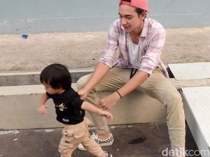Lucu! Saat Sekala Kabur dari Adipati Dolken Lucu! Saat Sekala Kabur dari Adipati Dolken