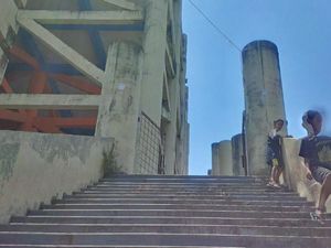 Gedung Shelter Tsunami Banten yang Dikorupsi Sering Buat Pacaran Gedung Shelter Tsunami Banten yang Dikorupsi Sering Buat Pacaran