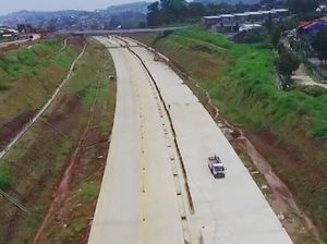 Masih Gratis, Tol Batang-Semarang Dipakai Satu Jalur Saat Mudik