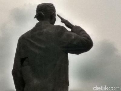 Penampakan Patung Jenderal Sudirman yang Bolong
