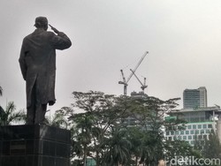 Patung Jenderal Sudirman yang Bolong Diperbaiki Hari Ini