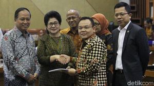 Menkes Serahkan DIM RUU Kebidanan ke Komisi IX