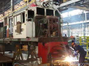 Melihat Kesibukan Bengkel Kereta Api di Yogya Jelang Arus Mudik