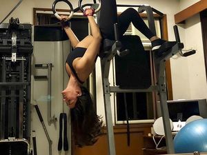 Kalistenik, Rahasia Aktris Sushmita Sen Tetap Bugar di Usia 42 Tahun Kalistenik, Rahasia Aktris Sushmita Sen Tetap Bugar di Usia 42 Tahun