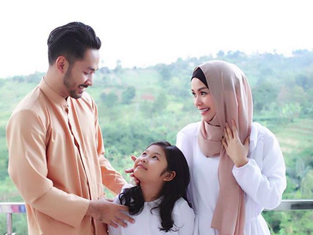 Dalam Sebuah Video Uki Ditulis Eks NOAH Dalam Sebuah Video Uki Ditulis Eks NOAH