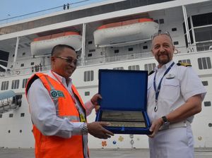 Perdana di Sumatera Utara, Kapal Pesiar Bawa 500 Turis