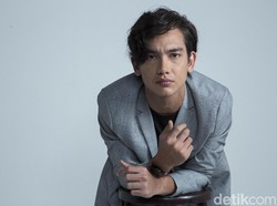 10 Tahun Berkarier, Adipati Dolken Ingin Jadi Sutradara