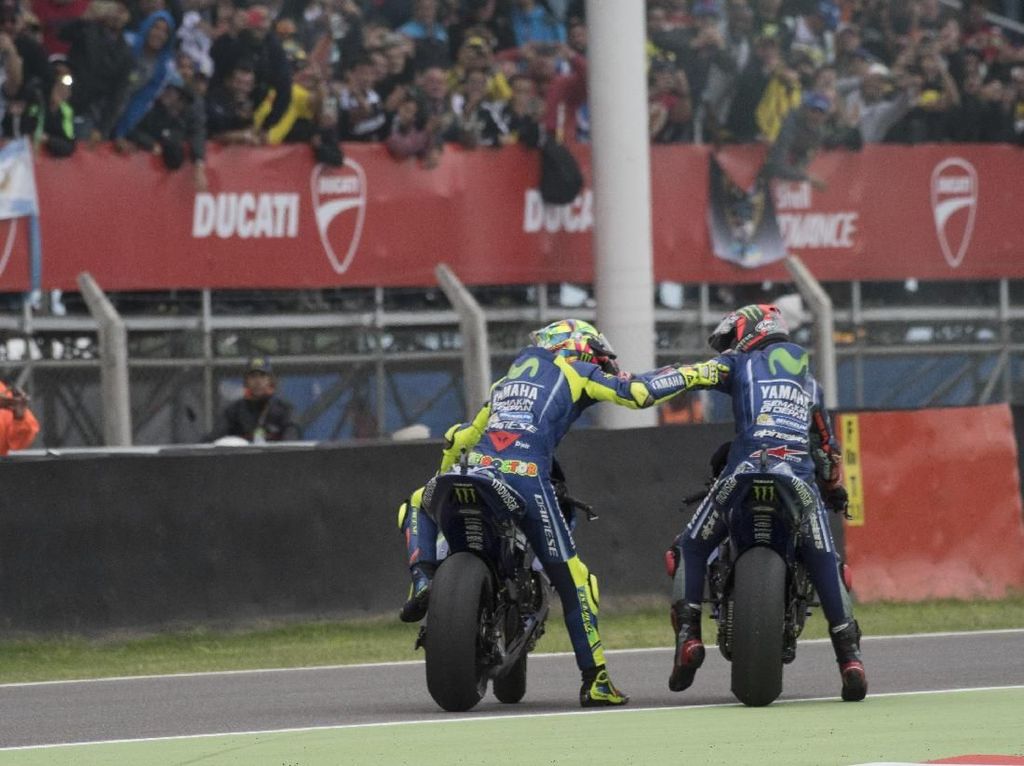 Kesedihan Vinales yang Bakal Ditinggal Rossi Kesedihan Vinales yang Bakal Ditinggal Rossi