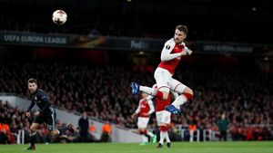 Bersinar di Emirates, Ramsey Jadi Bahan Meme