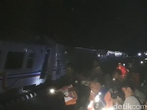 KA Sancaka Vs Truk di Ngawi, Penumpang Dievakuasi ke Balai Desa