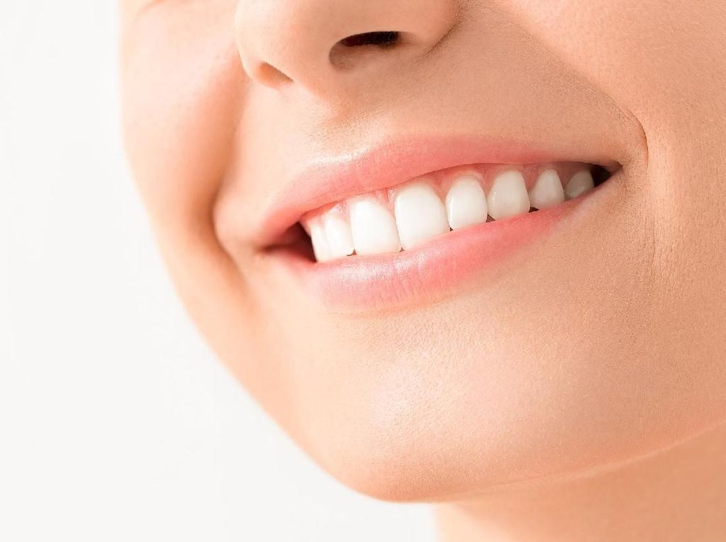 5 Cara Jaga Kesehatan Gigi dan Mulut untuk Hasilkan Senyum yang Menawan