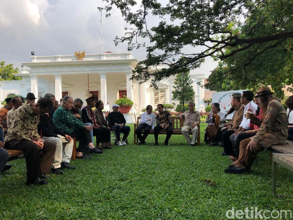 Jokowi Jelaskan ke Budayawan Kenapa Fokus Bangun Infrastruktur Jokowi Jelaskan ke Budayawan Kenapa Fokus Bangun Infrastruktur