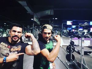 Foto: Bugarnya Cornelio Sunny, Aktor Blasteran Indonesia-Meksiko