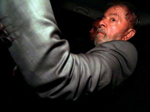 Eks Presiden Brasil Diberi 24 Jam untuk Serahkan Diri ke Polisi