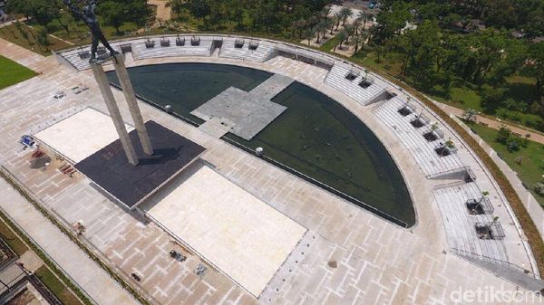 Keren! Wajah Baru Lapangan Banteng Dilihat dari Ketinggian
