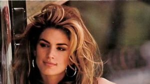 Menyesal Pernah Foto Tanpa Busana, Lihat Pose Cindy Crawford di Masa Lalu