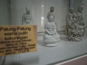 Tempat Melihat Keramik Kuno China di Jakarta