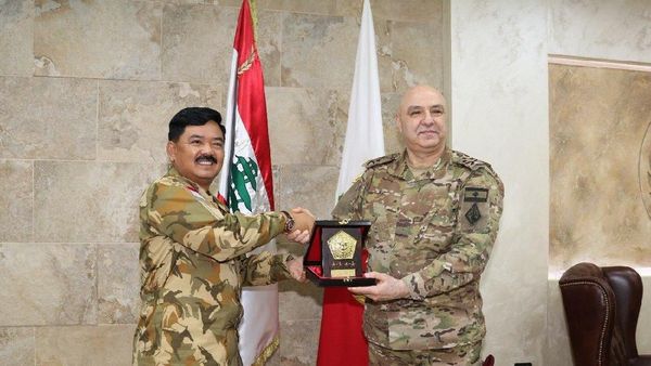 Heboh Kunjungan Panglima TNI ke Lebanon karena Hoax Bendera Terbalik