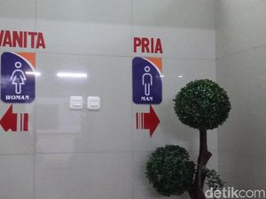 Pengguna Kereta Keluhkan Air Asin di Toilet Stasiun Kota Pengguna Kereta Keluhkan Air Asin di Toilet Stasiun Kota