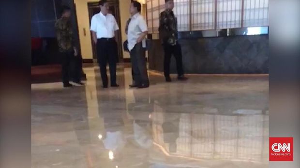 Luhut dan Prabowo bertemu empat mata di Hotel Hyatt
