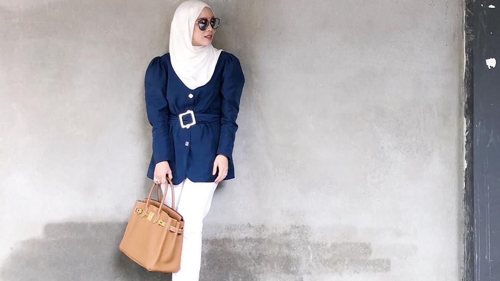 10 Gaya Mewah Pengusaha Hijab Malaysia, Koleksi Tas Seharga Apartemen