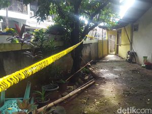 Polisi Periksa CCTV soal Pembunuhan Pensiunan AL Polisi Periksa CCTV soal Pembunuhan Pensiunan AL