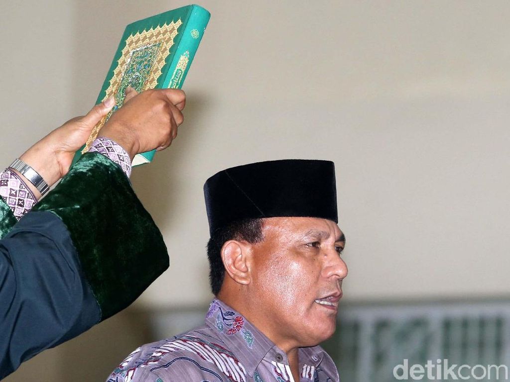 Deputi Penindakan KPK Sempat Izin Sebelum Main Tenis Bareng TGB Deputi Penindakan KPK Sempat Izin Sebelum Main Tenis Bareng TGB