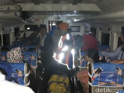 Ratusan Penumpang KA Sancaka Masih Terjebak di Gerbong