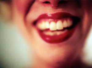 Punya Gigi Berantakan? Rajin-Rajin Bersihkan Biar Tak Jadi Kanker Mulut Punya Gigi Berantakan? Rajin-Rajin Bersihkan Biar Tak Jadi Kanker Mulut