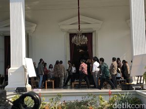 Budayawan Kumpul di Istana, Ngopi Bareng Jokowi Budayawan Kumpul di Istana, Ngopi Bareng Jokowi