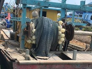 Dua Kapal Pencuri Ikan Dilelang, Susi: Nanti Dipakai Nyolong Lagi Dua Kapal Pencuri Ikan Dilelang, Susi: Nanti Dipakai Nyolong Lagi