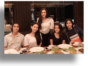 Bikin Gagal Fokus! Ini 9 Gaya Makan Al Ghazali, Anak Ahmad Dhani