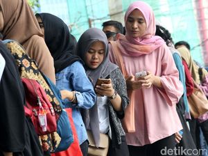 Pencari Kerja di Indonesia Career Expo Membludak Pencari Kerja di Indonesia Career Expo Membludak