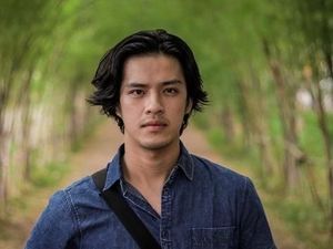 Morgan Oey Menikmati Kedekatan dengan Aura Kasih Morgan Oey Menikmati Kedekatan dengan Aura Kasih