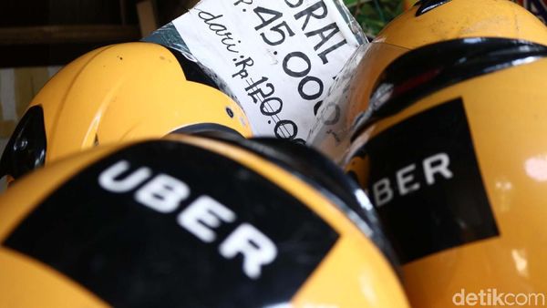 Jelang Bubar, Perlengkapan Uber Diobral