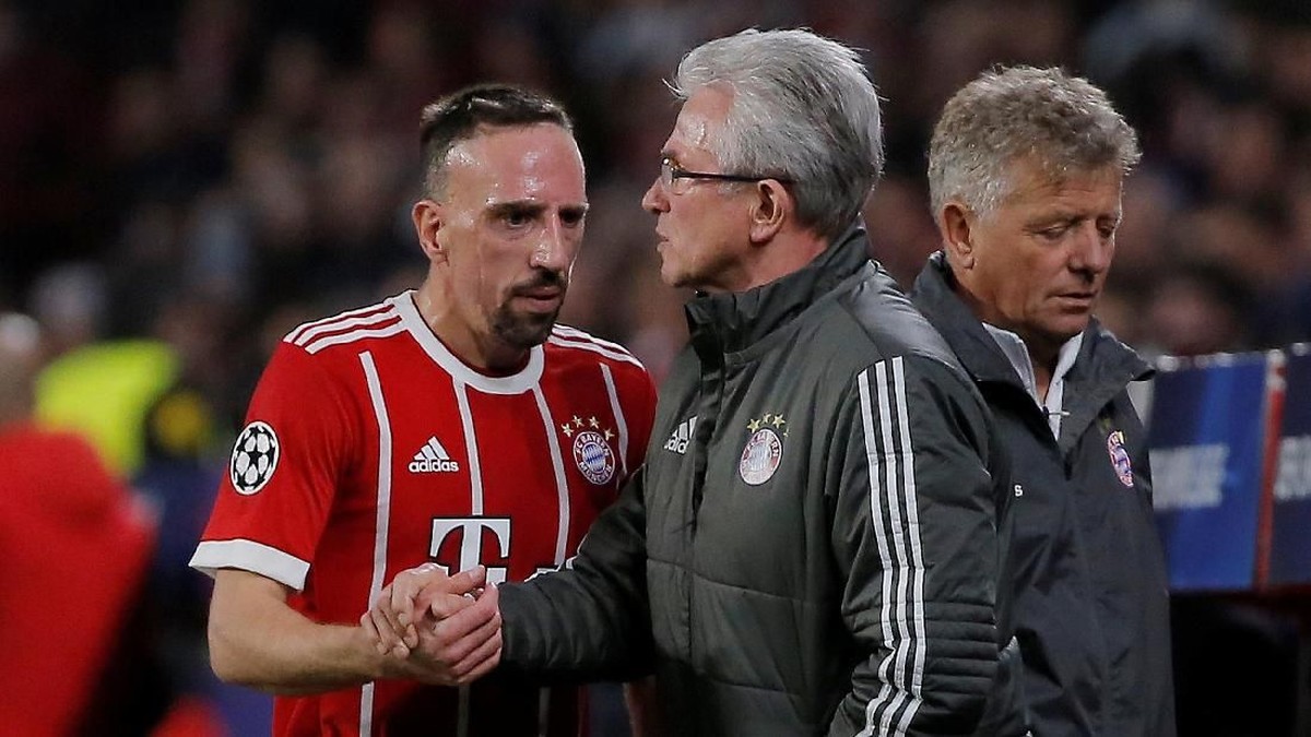 Pelatih Bayern Munic Jupp Heynckes (kanan) dan Franck Ribery. (Foto: Jon Nazca/Reuters)