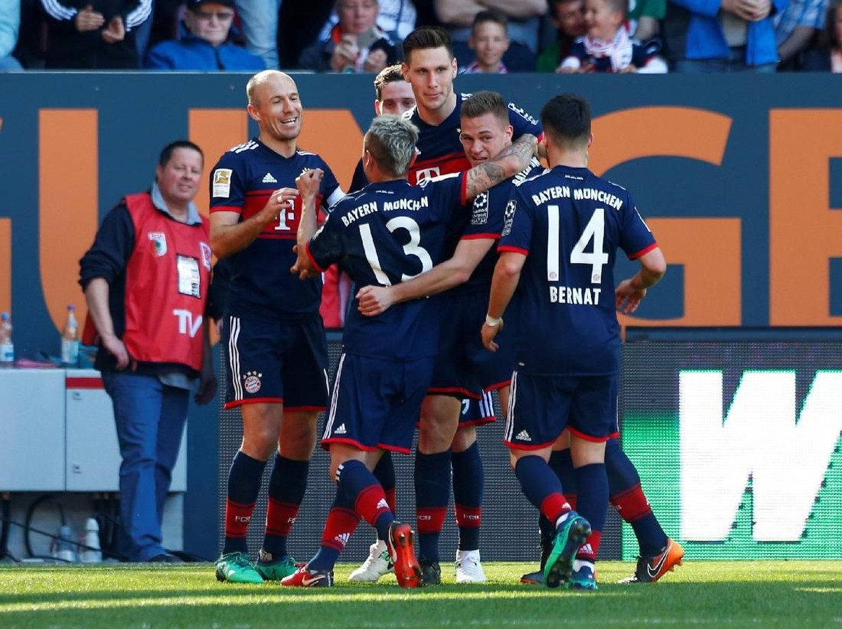 Bayern Munich juara Bundesliga 2017/18. (Foto: Michaela Rehle/Reuters)