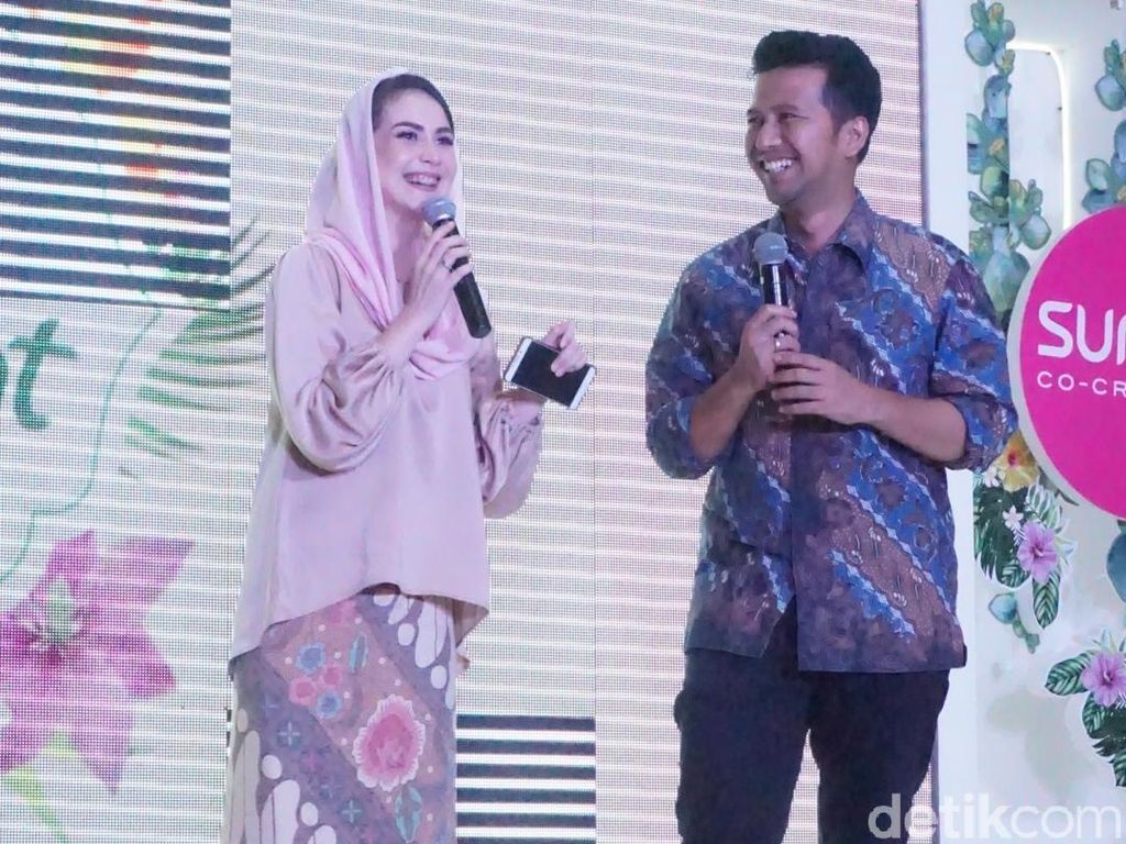 Foto: Pesona Arumi Bachsin di Audisi Sunsilk Hijab Hunt Surabaya Foto: Pesona Arumi Bachsin di Audisi Sunsilk Hijab Hunt Surabaya