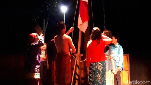 Pertunjukan Teater Sang Saka