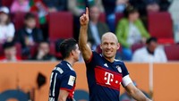 Arjen Robben menambah keunggulan Bayern setelah turun minum, untuk menjadikan skor 3-1. (Foto: Michaela Rehle/Reuters)