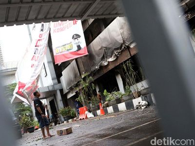 Gedung Biro SDM Polda Metro Terbakar, Begini Penampakannya