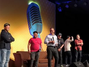 Jadi Tamu Rahasia, Anies Baswedan Bikin Riuh Local Stand Up Day