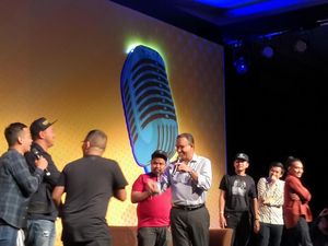 Anies Baswedan Sebut Stand Up Lawakan Cerdas