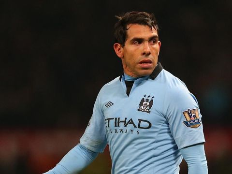 Carlo Tevez jadi salah satu pemain yang pernah membela Manchester United dan Manchester City