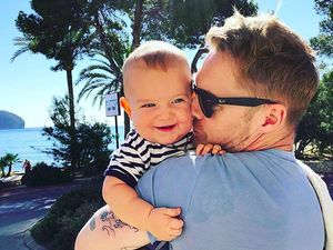 Yuk Intip Gaya si Hot Daddy Ronan Keating Saat Momong si Kecil
