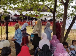 Warga Sukabumi Padati Lokasi Jokowi Bagi-bagi Sertifikat Gratis