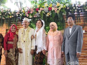 Chef Aiko dan Suami Bulan Madu Sambil Bermotor ke Lombok