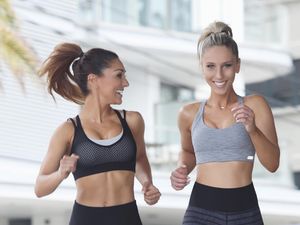 Base Body Babes, Kakak Beradik Pelatih Fitness yang Kompak Olahraga
