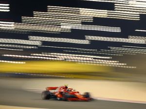 Raikkonen Kembali Tercepat, Dikuntit Duo Red Bull