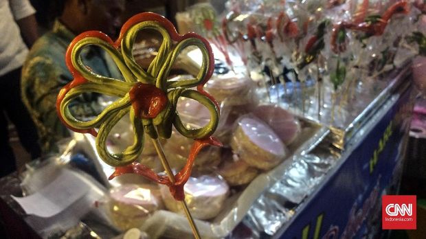Berburu Makanan Akhir Pekan ke Kampung Tempo Dulu